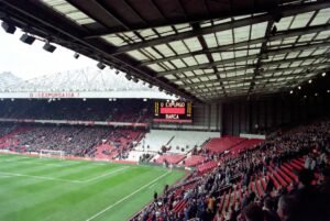 O Expurgo em Old Trafford: Por dentro da "Barca" de 13 nomes que redefine o Manchester United
