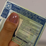 Legislação mantém a proibição para utilização de óculos, bonés, gorros e chapéus nas fotos da carteira de motorista (Foto: Marcello Casal Jr/Agência Brasil)